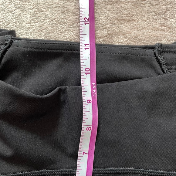 Lululemon crop leggings size 6 - Picture 8 of 10